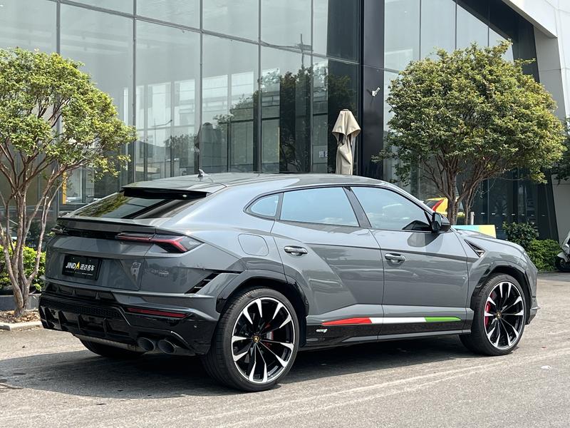 Lamborghini Urus, 2024 — фото 2 из 9