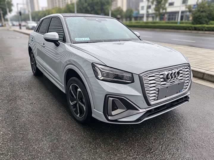 Audi Q2L e-tron, 2022 — фото 3 из 9