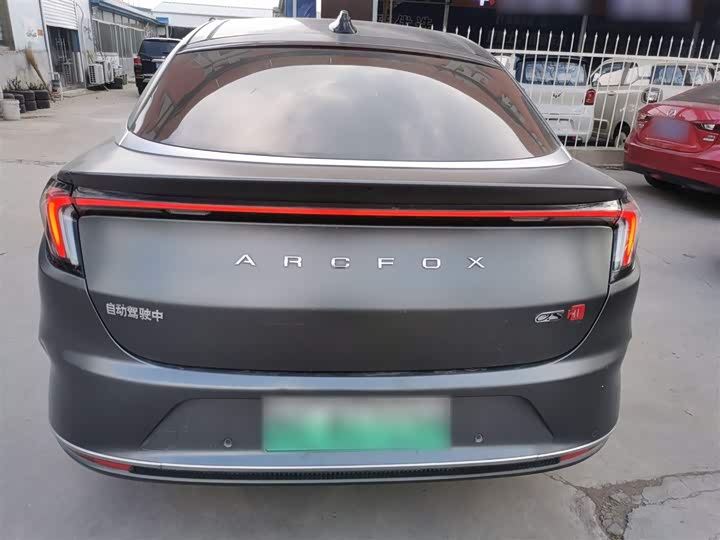BAIC Arcfox Alpha S, 2023 — фото 4 из 9