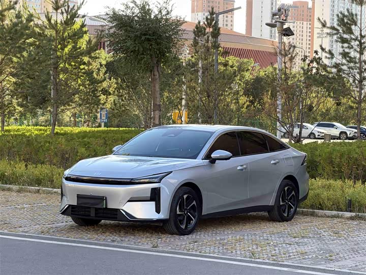 Geely Galaxy L6, 2025 — купить в Нижнем Новгороде под ключ