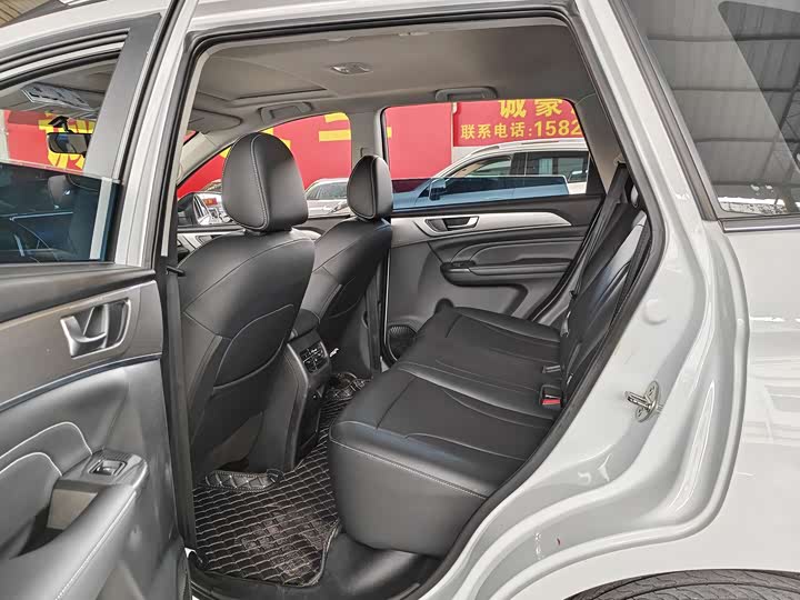 Haval M6, 2023 — фото 6 из 9