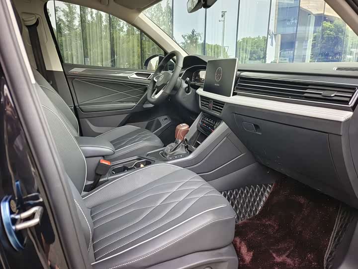 Volkswagen Tiguan L Pro, 2023 — фото 9 из 9