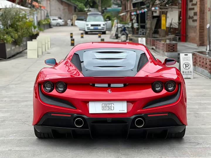 Ferrari F8, 2021 — фото 3 из 7