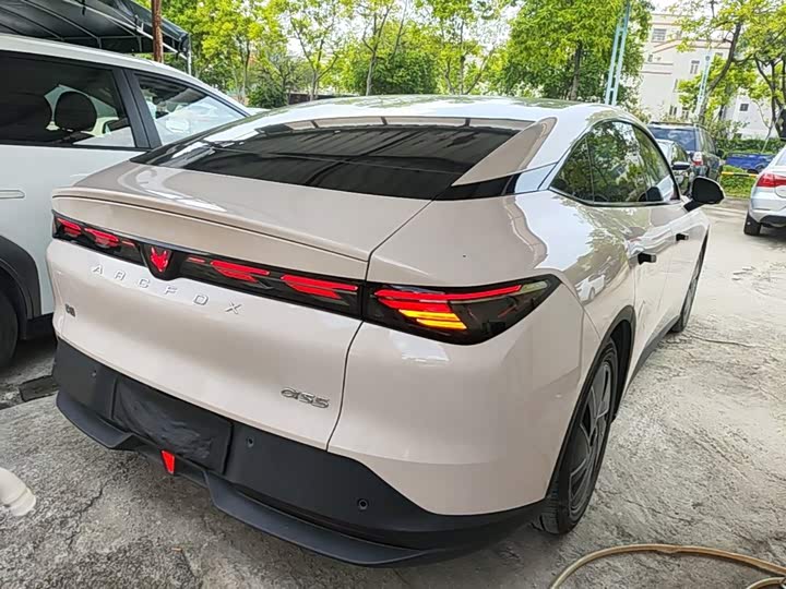 BAIC Arcfox Alpha S5, 2025 — фото 7 из 9