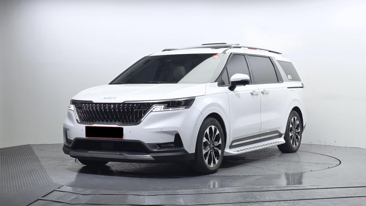 Kia Carnival, 2023 — купить в Твери под ключ