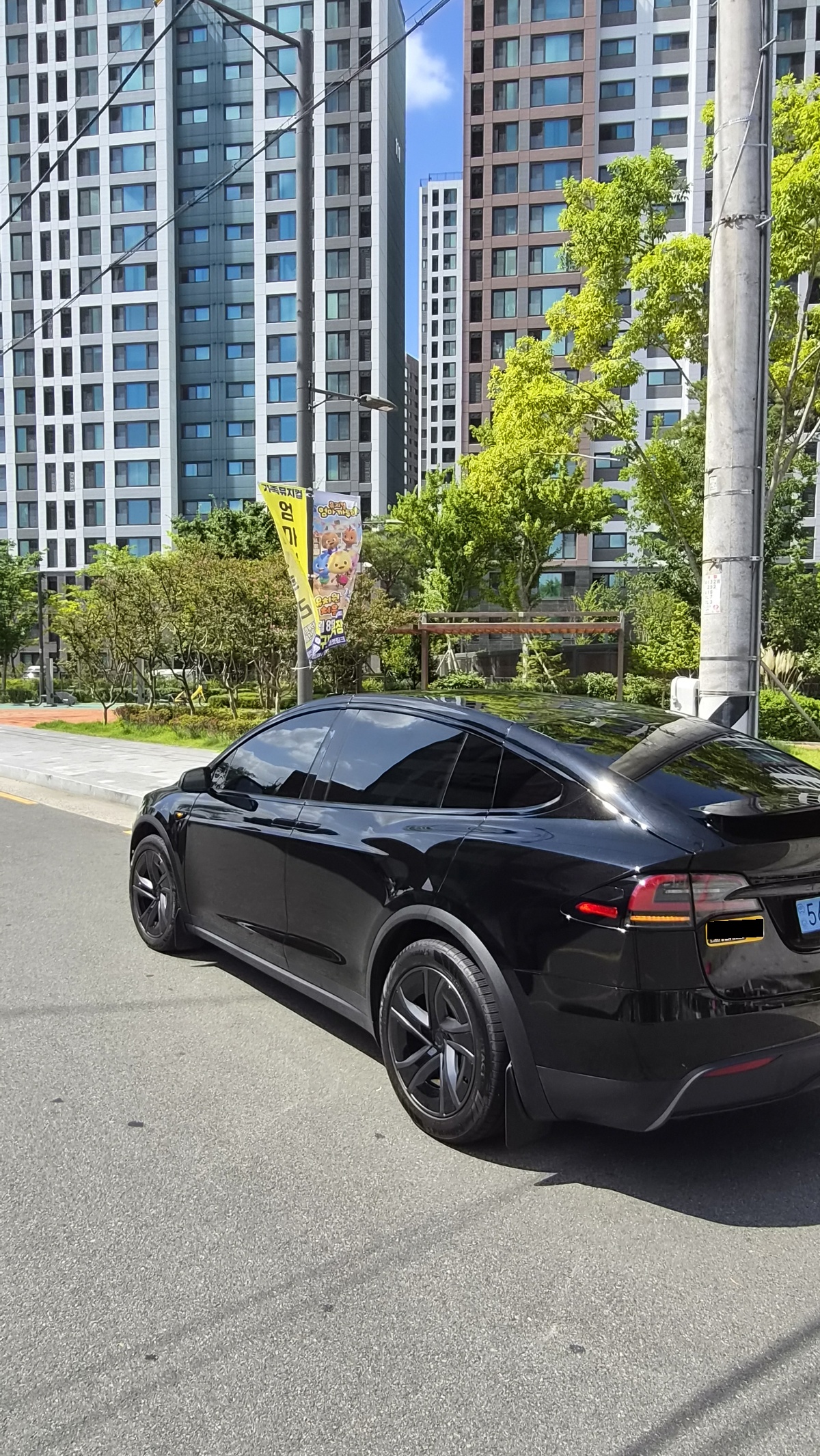 Tesla Model X, 2026 — фото 4 из 8