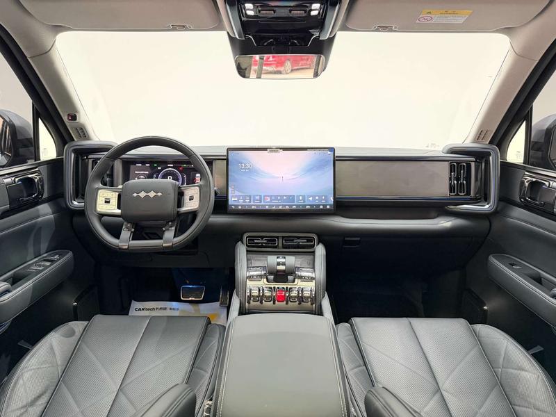 BYD FangChengBao Leopard 5, 2025 — фото 12 из 12