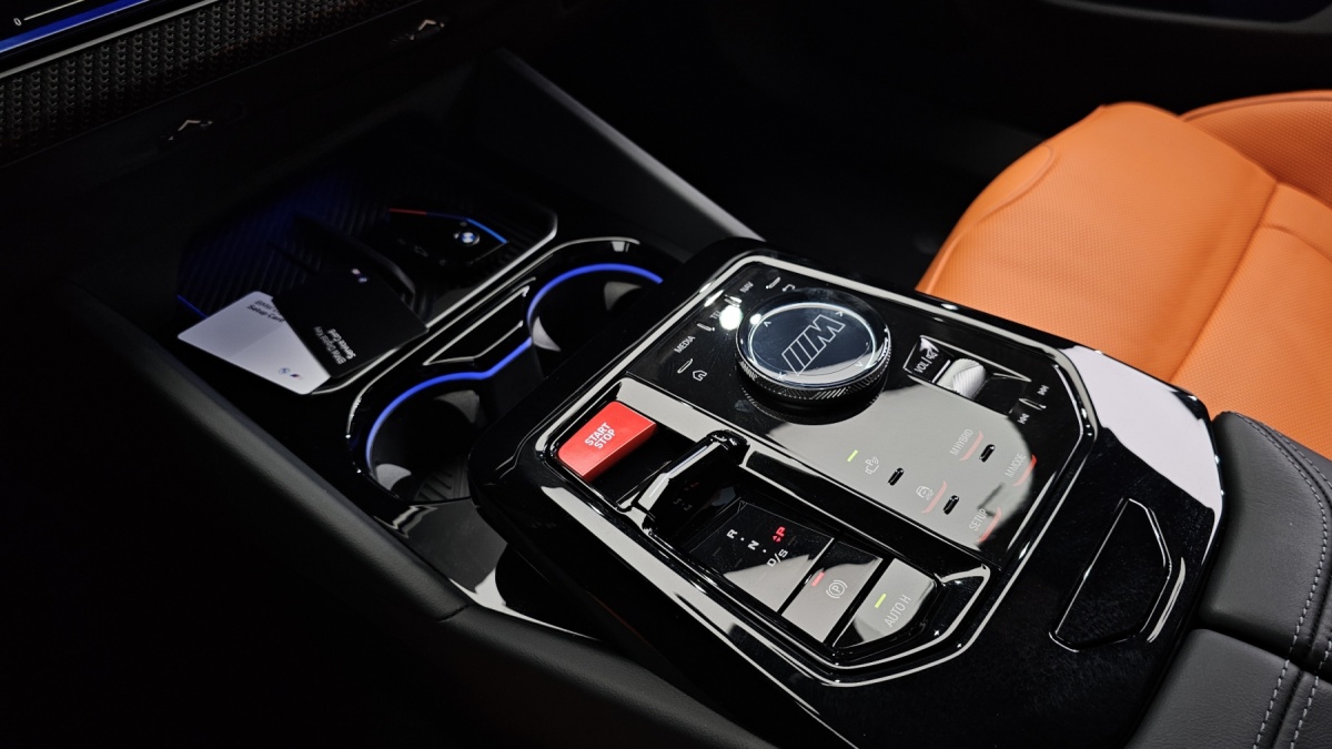 BMW M5, 2025 — фото 9 из 12