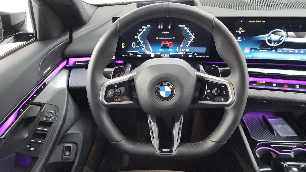 BMW 5 Series, 2025 — фото 12 из 12