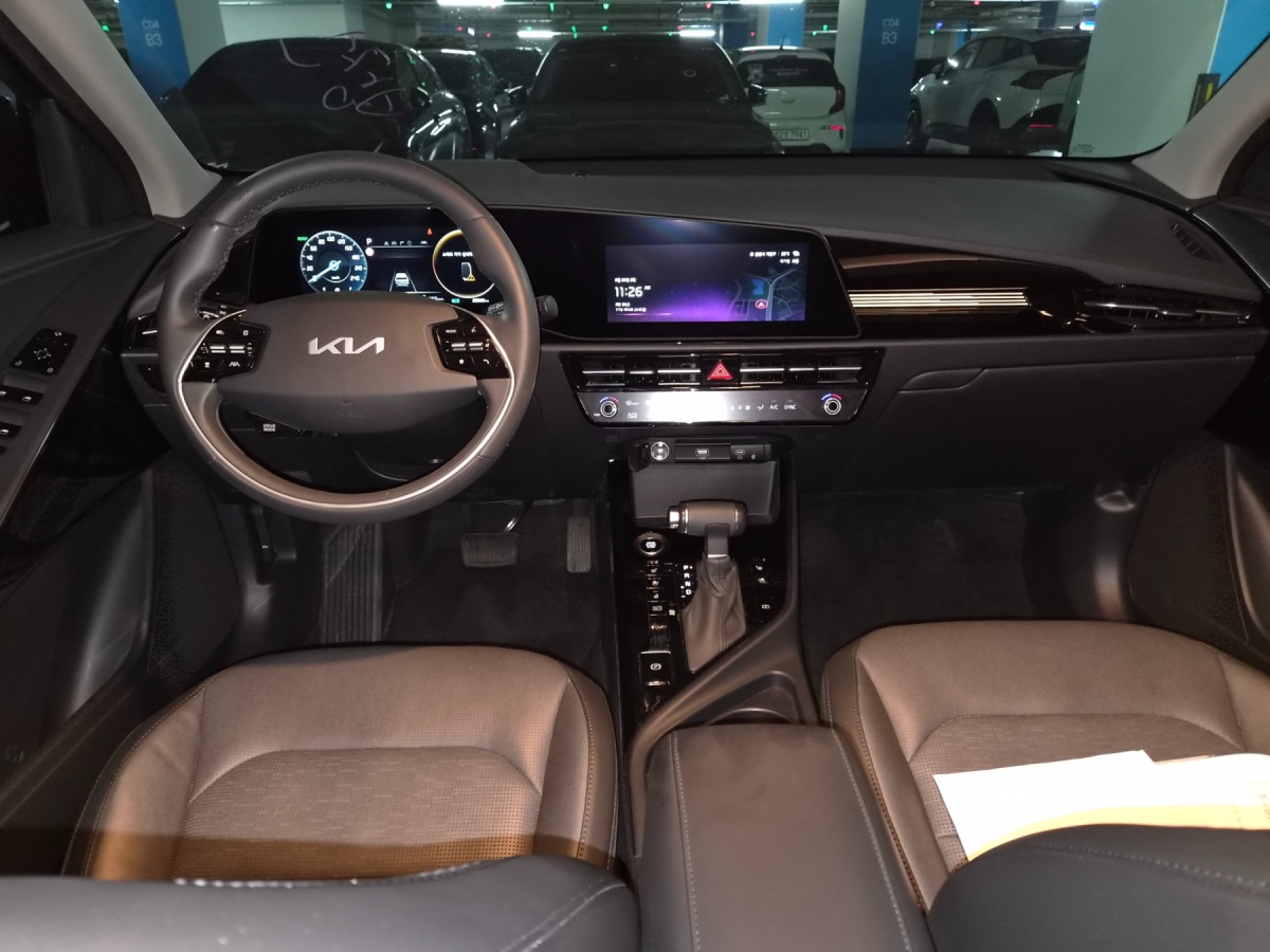 Kia Niro, 2022 — фото 5 из 8