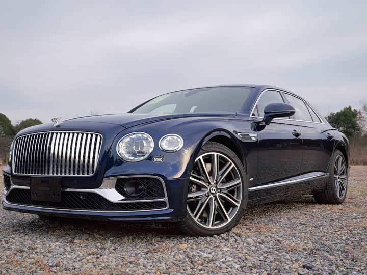 Bentley Flying Spur, 2023 — купить в Самаре под ключ
