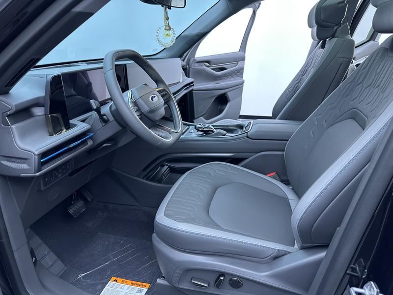 Ford Edge, 2023 — фото 11 из 12