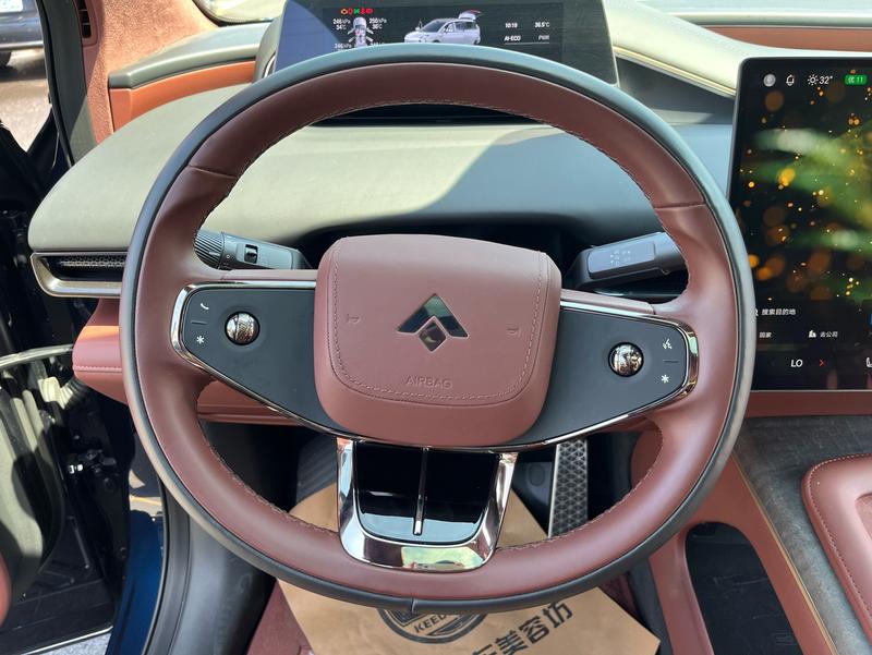 GAC Hyptec HL, 2025 — фото 11 из 12