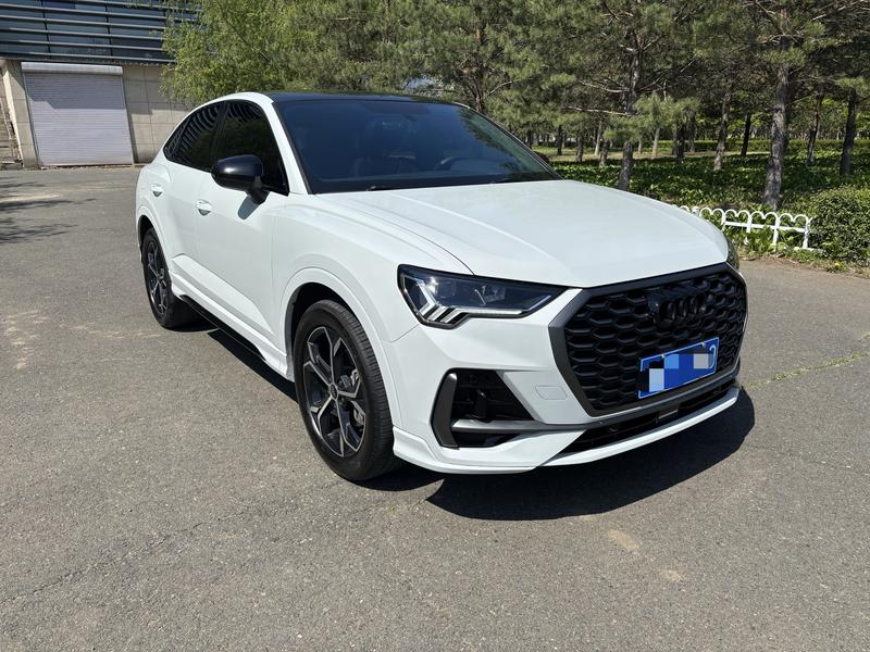 Audi Q3 Sportback, 2023 — фото 3 из 11