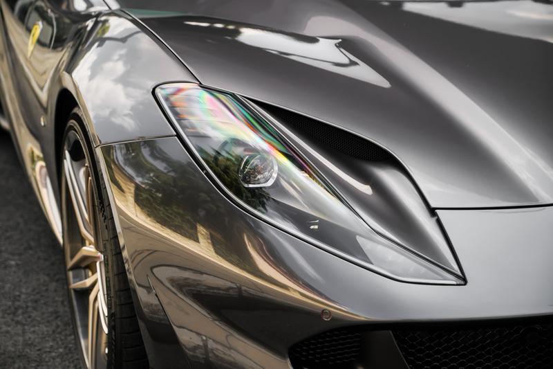 Ferrari 812, 2023 — фото 8 из 12
