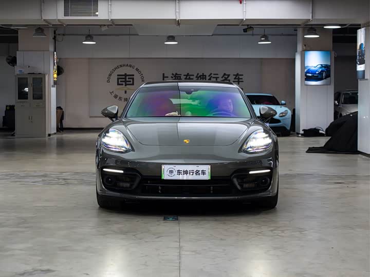Porsche Panamera Hybrid, 2023 — фото 2 из 9