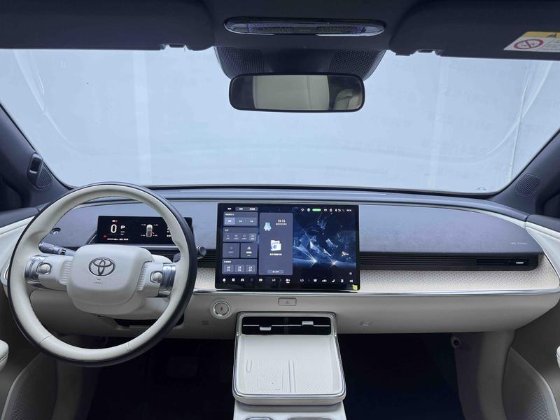 Toyota bZ3X, 2025 — фото 7 из 12