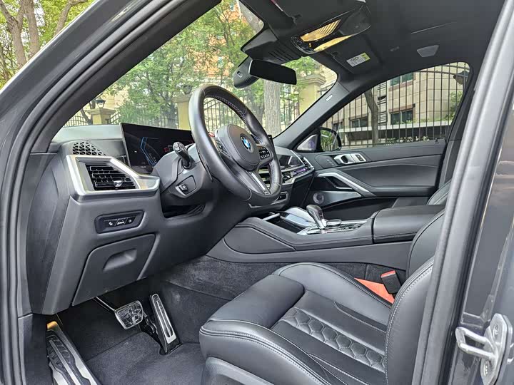 BMW X6 M, 2025 — фото 6 из 9