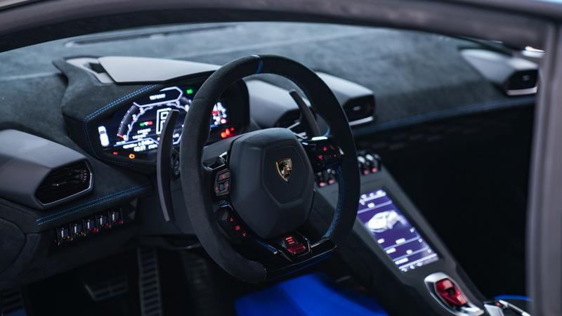Lamborghini Huracán, 2022 — фото 9 из 12
