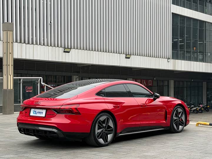 Audi RS e-tron GT, 2024 — фото 6 из 9