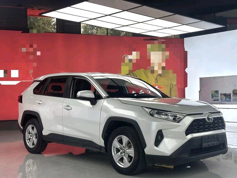Toyota RAV4, 2023 — фото 3 из 10