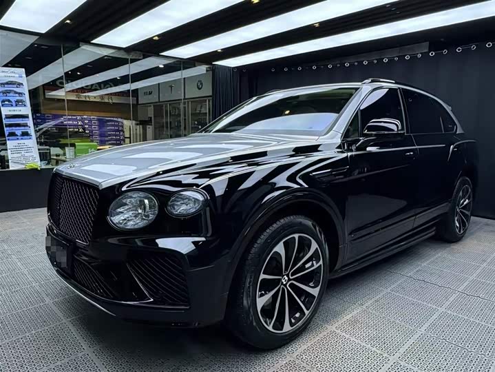 Bentley Bentayga, 2023 — купить в Тамбове под ключ