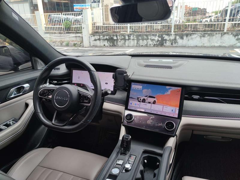 Lynk & Co 09 EM-P Hybrid, 2022 — фото 7 из 12