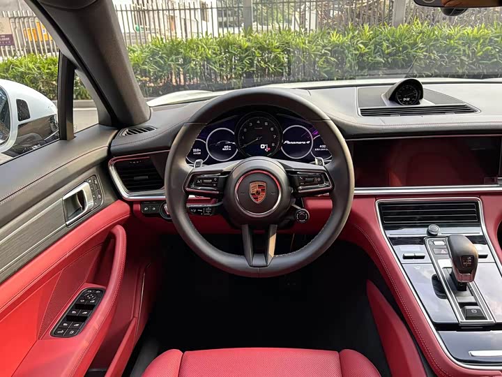 Porsche Panamera, 2023 — фото 7 из 9
