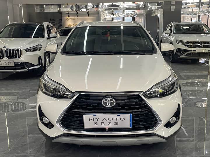 Toyota Yaris L Hatchback, 2022 — фото 2 из 9