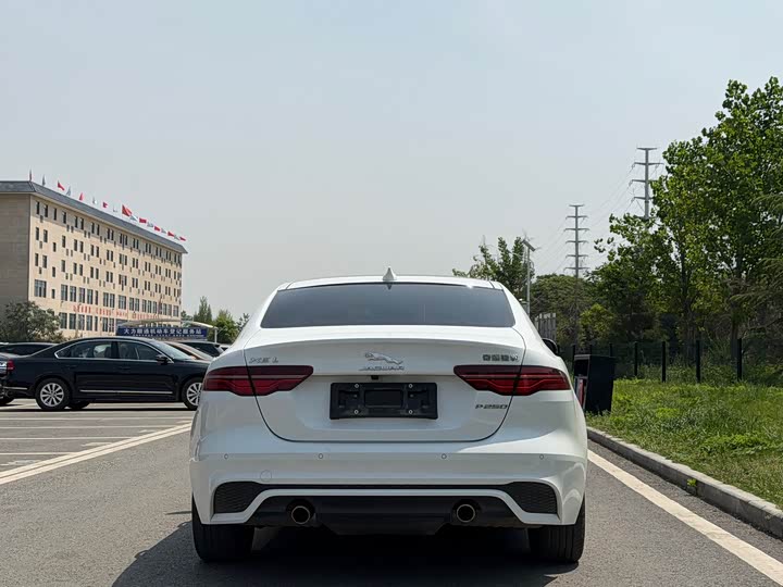 Jaguar XE L, 2024 — фото 5 из 9