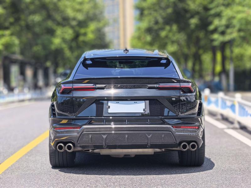 Lamborghini Urus, 2023 — фото 5 из 9