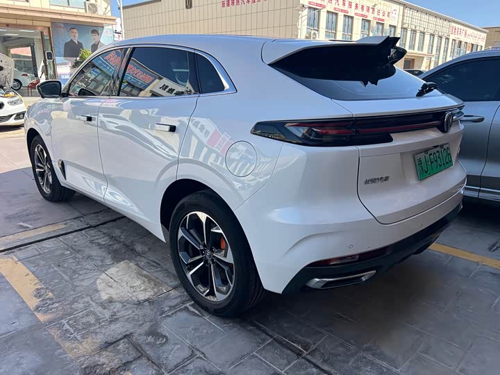 Changan UNI-K Hybrid, 2022 — фото 9 из 9
