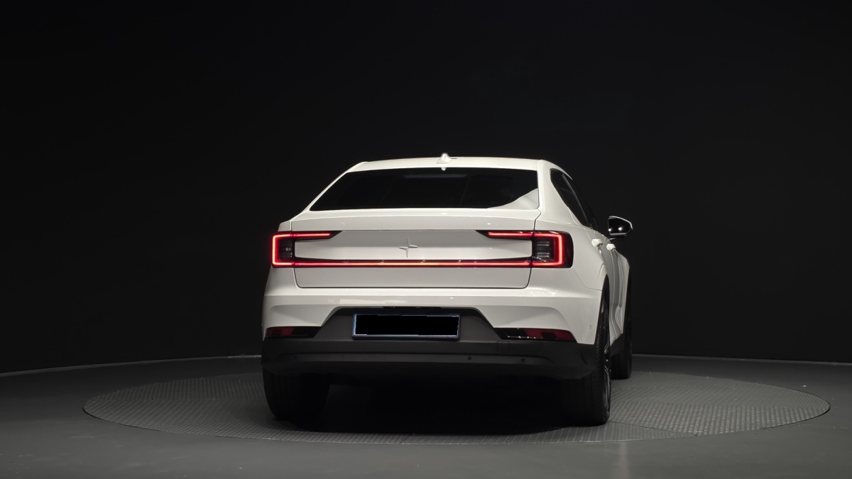 Polestar 2, 2022 — фото 4 из 12