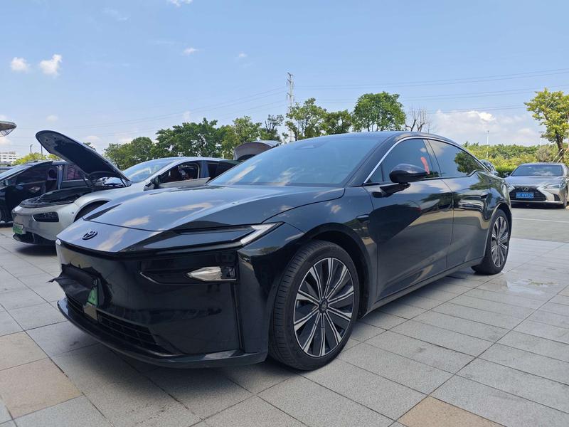 Toyota bZ7, 2026 — купить в Орле под ключ