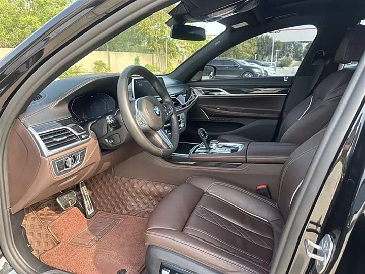 BMW 7 Series, 2021 — фото 9 из 11