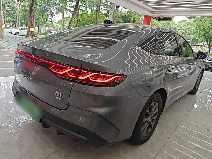 BYD Qin L, 2025 — фото 7 из 9
