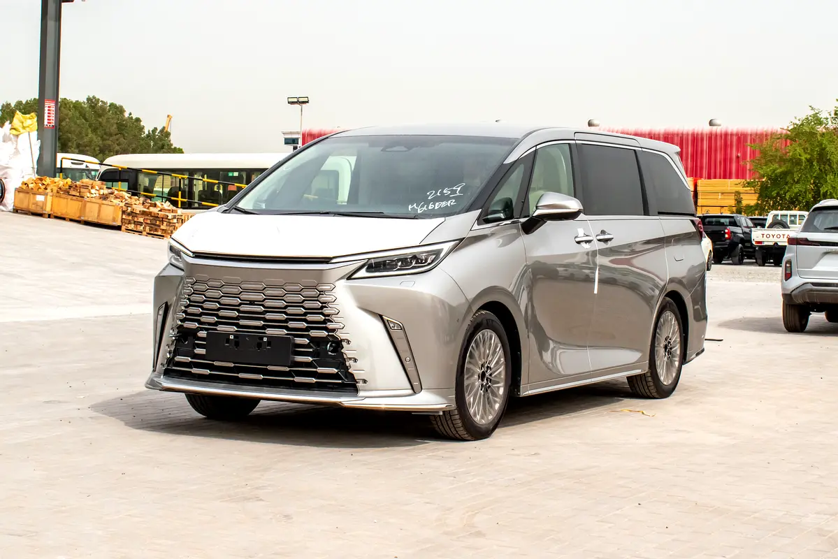 Lexus LM-Series, 2026