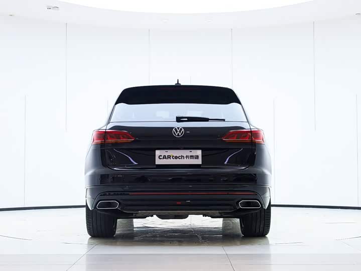 Volkswagen Touareg, 2024 — фото 8 из 9