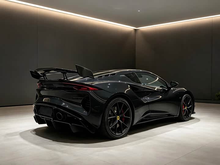 Lotus Emira, 2023 — фото 4 из 9