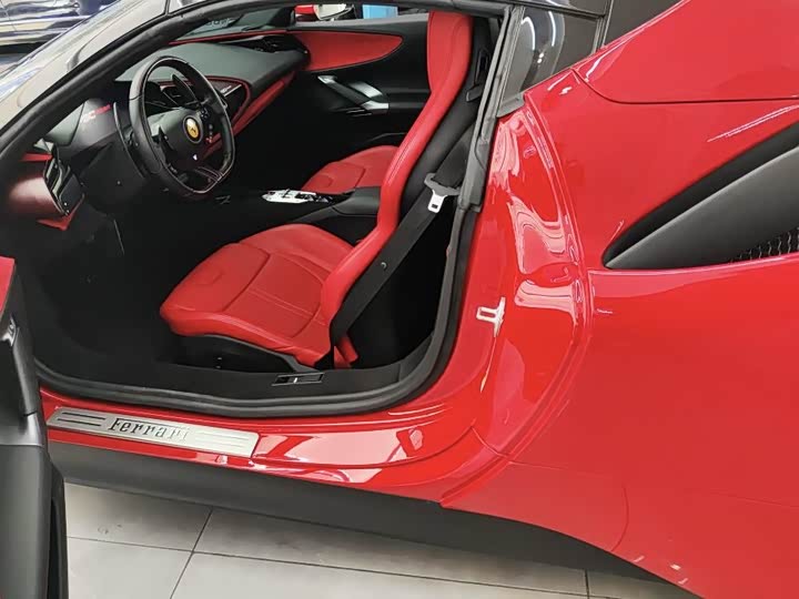 Ferrari SF90, 2023 — фото 7 из 9
