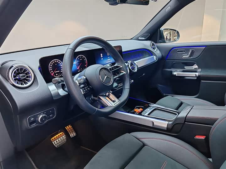 Mercedes-Benz GLB-Class AMG, 2025 — фото 5 из 9