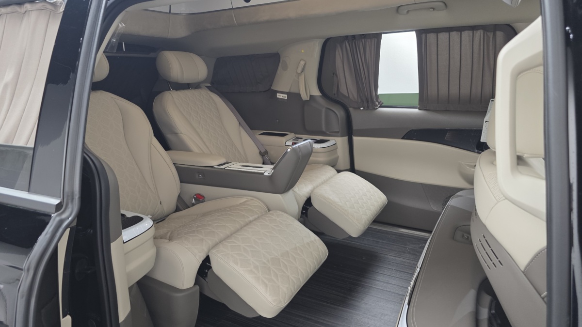 Kia Carnival, 2026 — фото 10 из 12