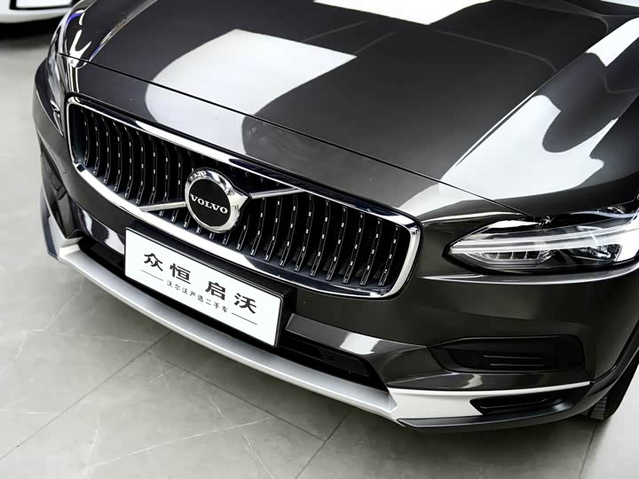 Volvo V90, 2023 — фото 8 из 9