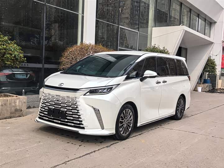 Lexus LM, 2023 — купить в Санкт-Петербурге под ключ