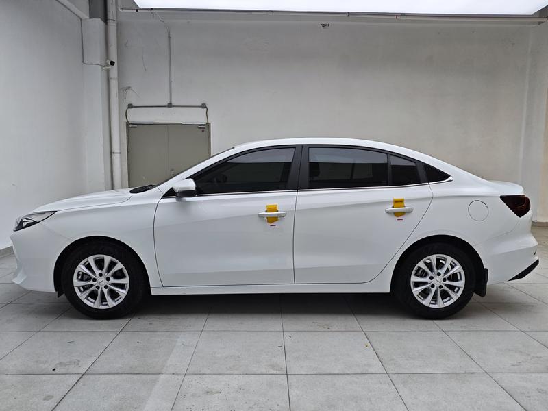 Roewe i5, 2024 — фото 4 из 12