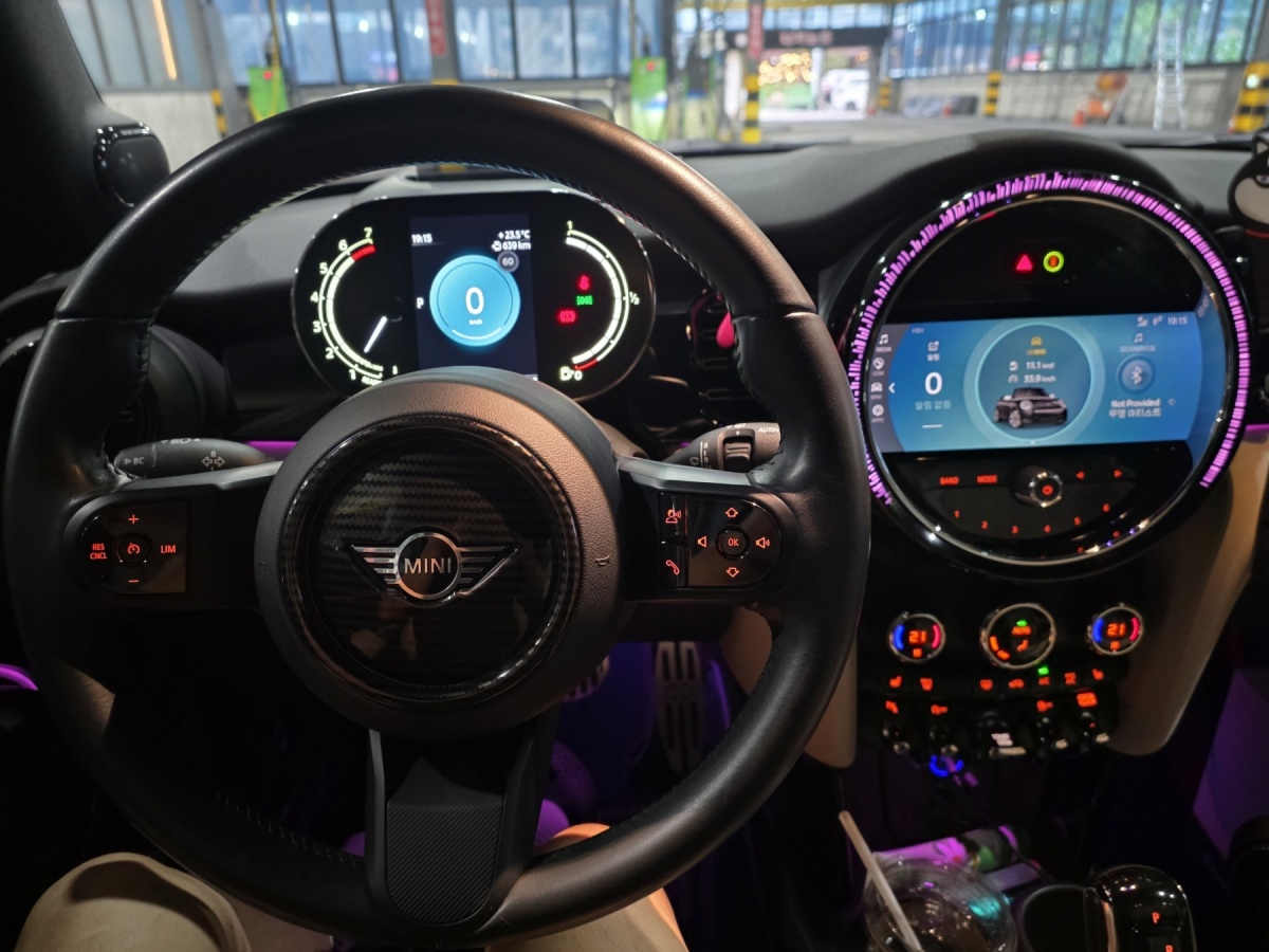 Mini Cooper Convertible, 2022 — фото 7 из 12