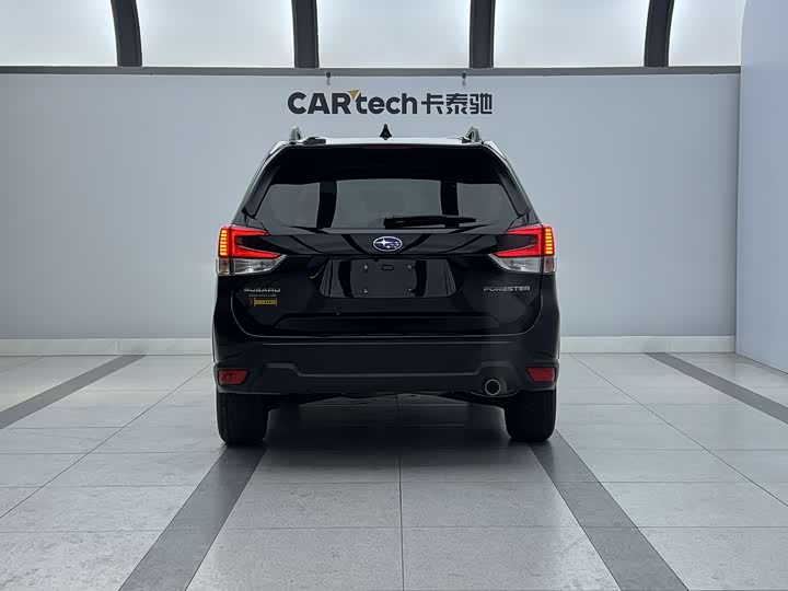 Subaru Forester, 2022 — фото 4 из 9
