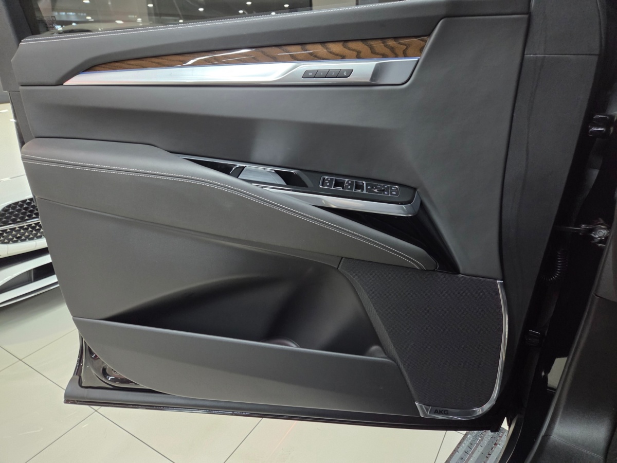 Cadillac Escalade, 2025 — фото 7 из 12