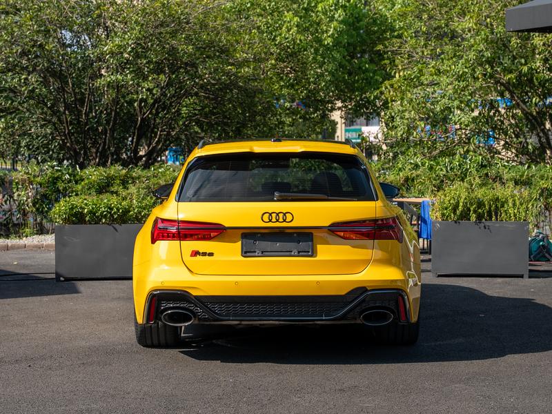 Audi RS 6, 2023 — фото 4 из 10