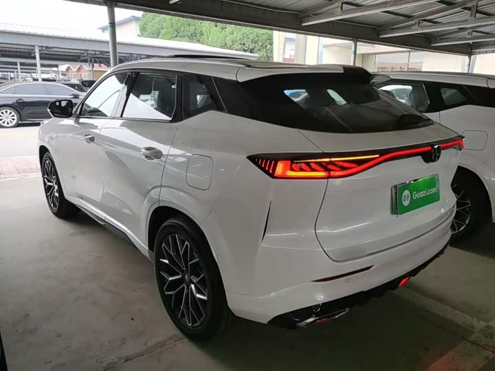 Changan UNI-Z Hybrid, 2026 — фото 5 из 9